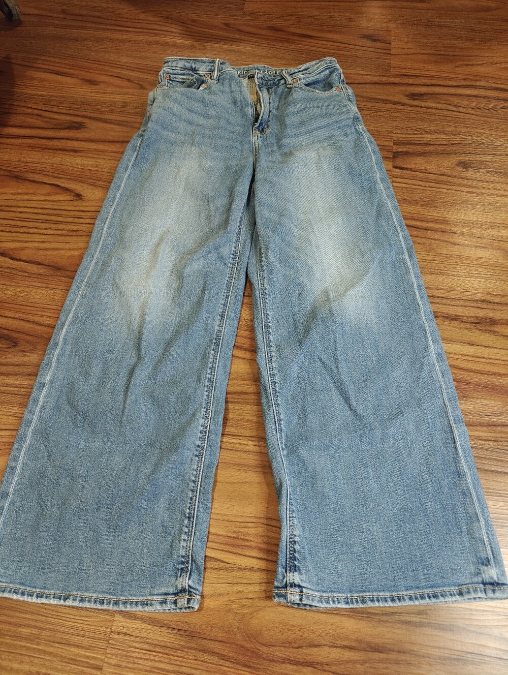 AE Super High-Waisted Baggy Wide-Leg Jean